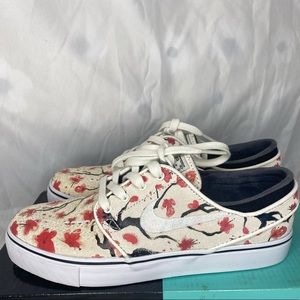 NWOT Cherry Blossom Janoski